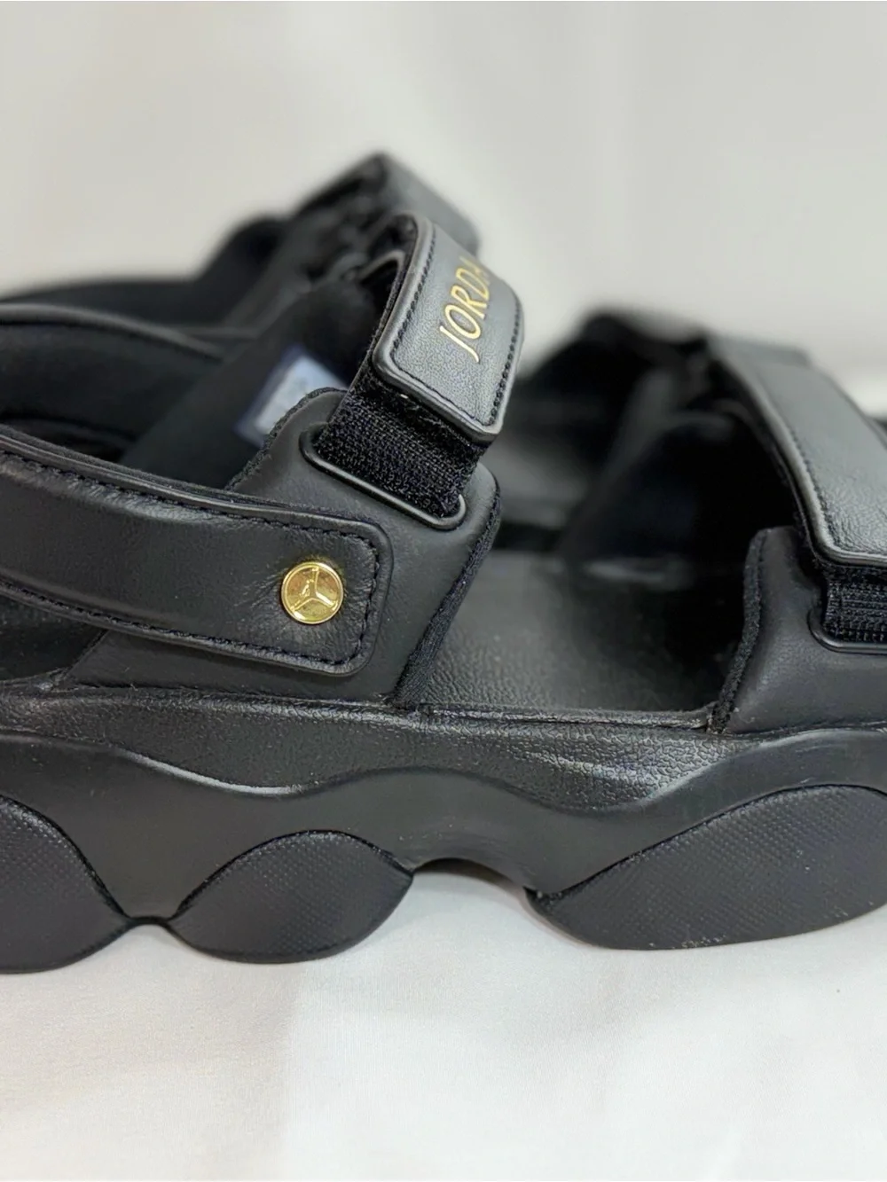 Jordan padded black